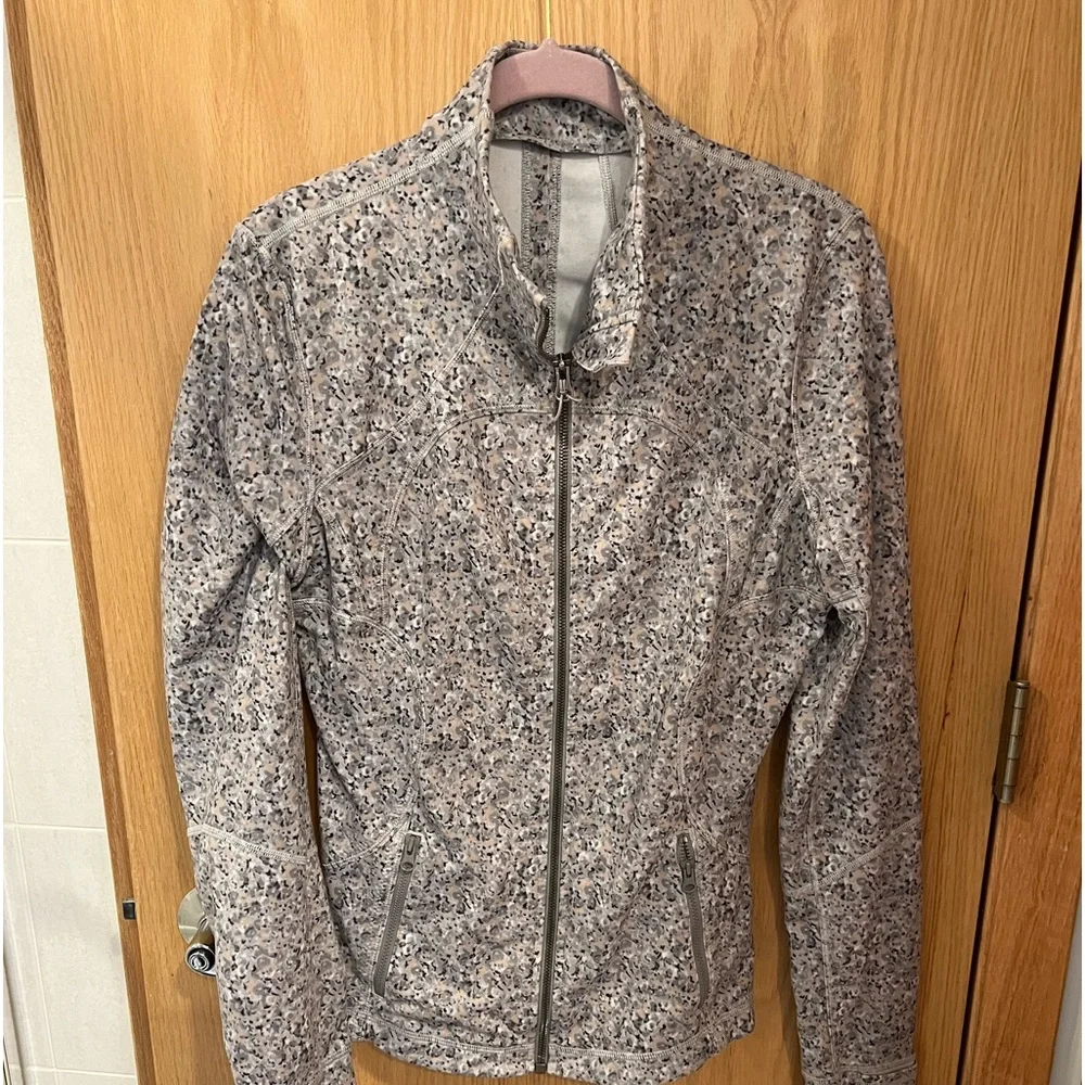 lululemon athletica Floral Print Zip-Up Jacket in Light Pink and Gray